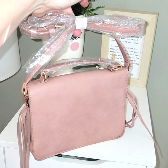 New! Mauve/blush Purse with gold hardware - Picture 8 of 9